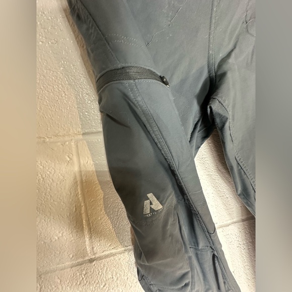 Eddie Bauer First Ascent Men’s Pants - Size 33x30 - Gray - Picture 6 of 7